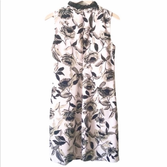 KARL LAGERFELD Floral Lace Bib Dress Dark Florals - Picture 2 of 7